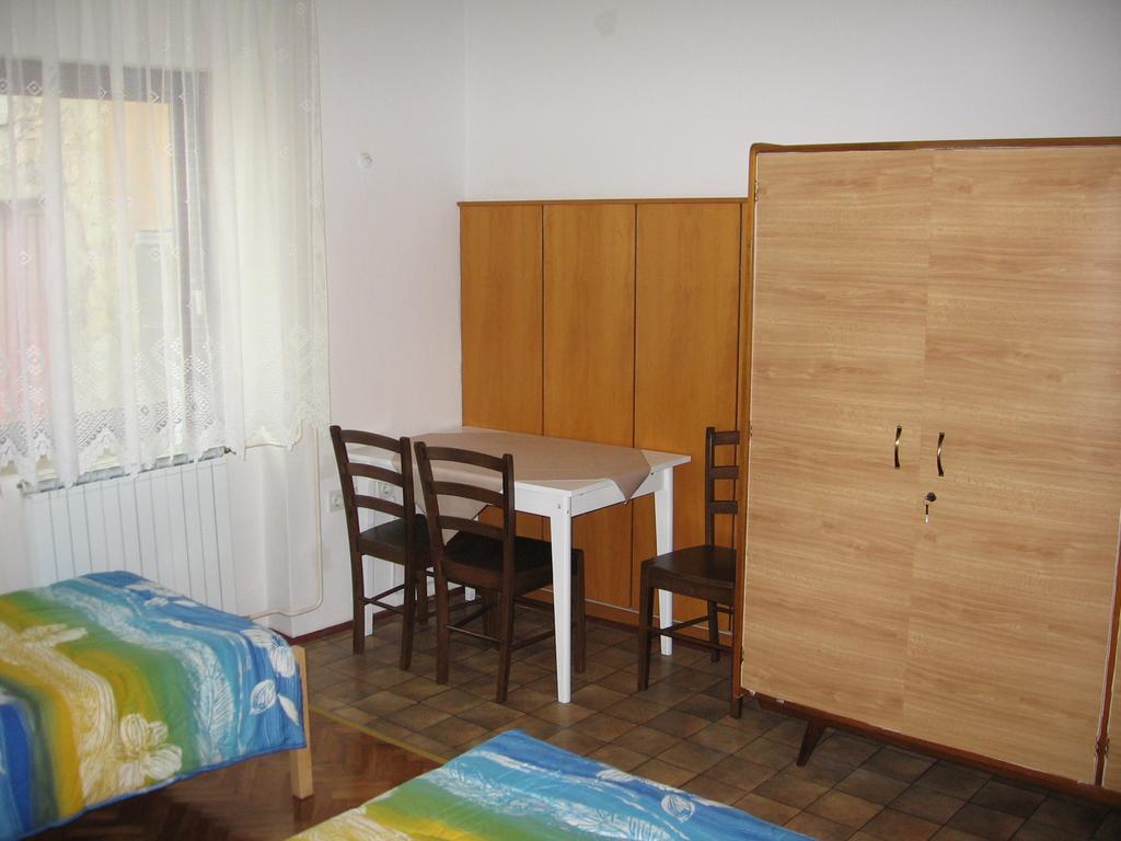 Guest House Roze Ilirska Bistrica Exterior foto