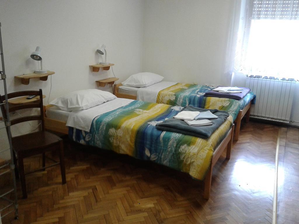 Guest House Roze Ilirska Bistrica Exterior foto